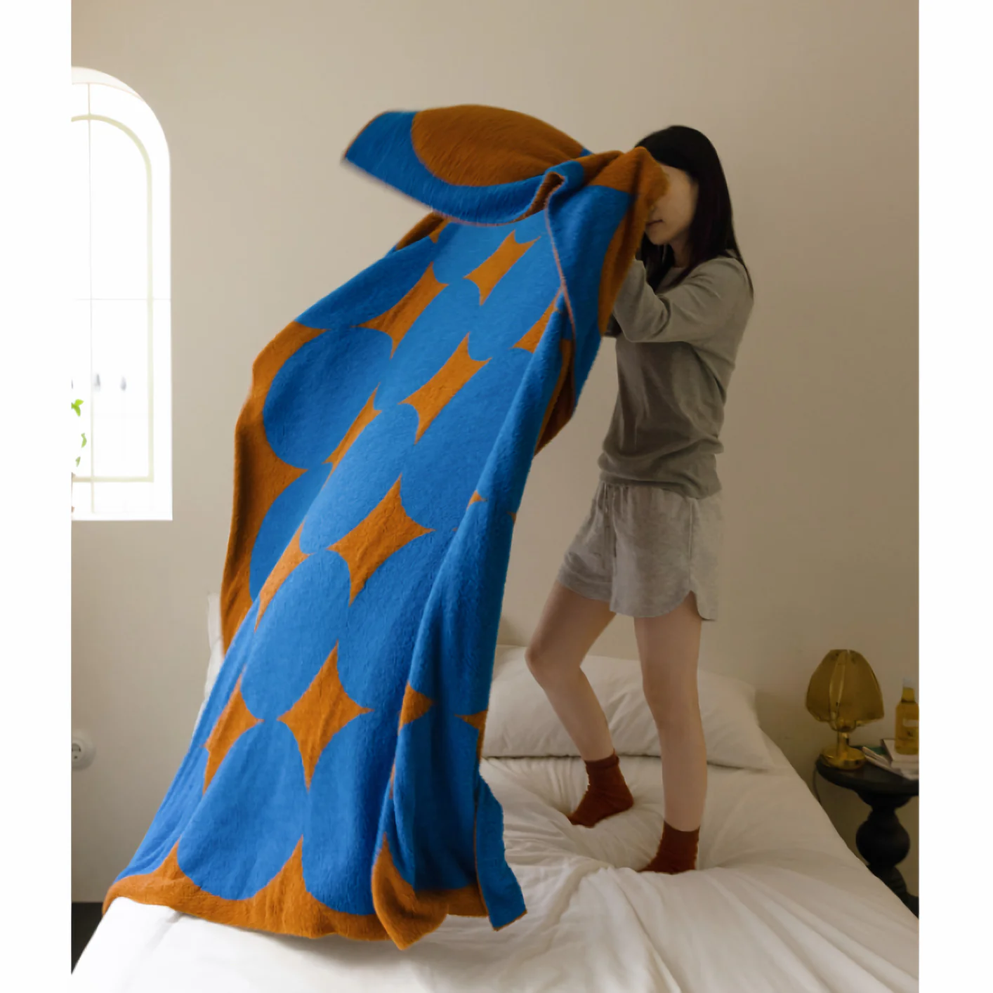 BWTZ Fluffy Knit Blanket - Image 8