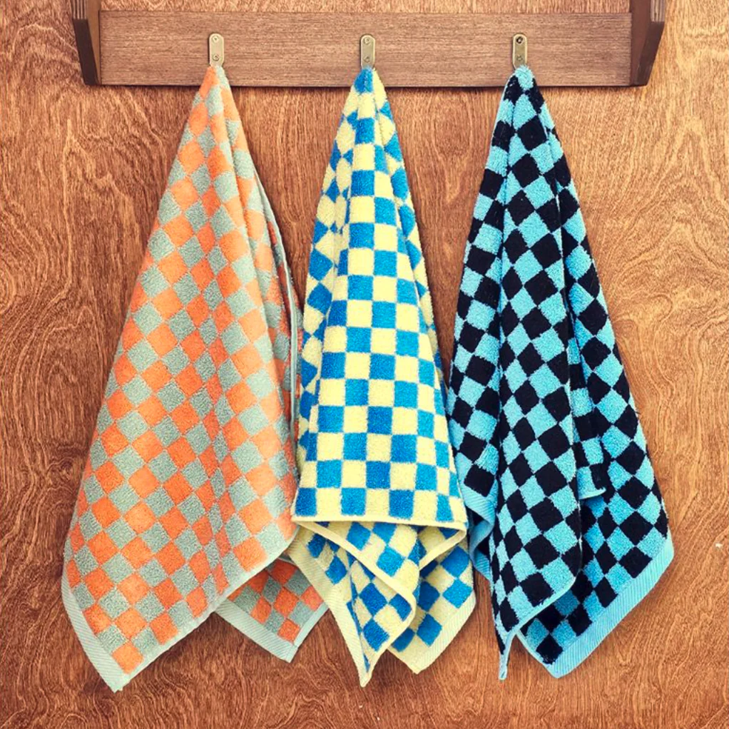 Checkerboard & Stripe Hotel Bath Towel Set (10-Pack) - Image 9