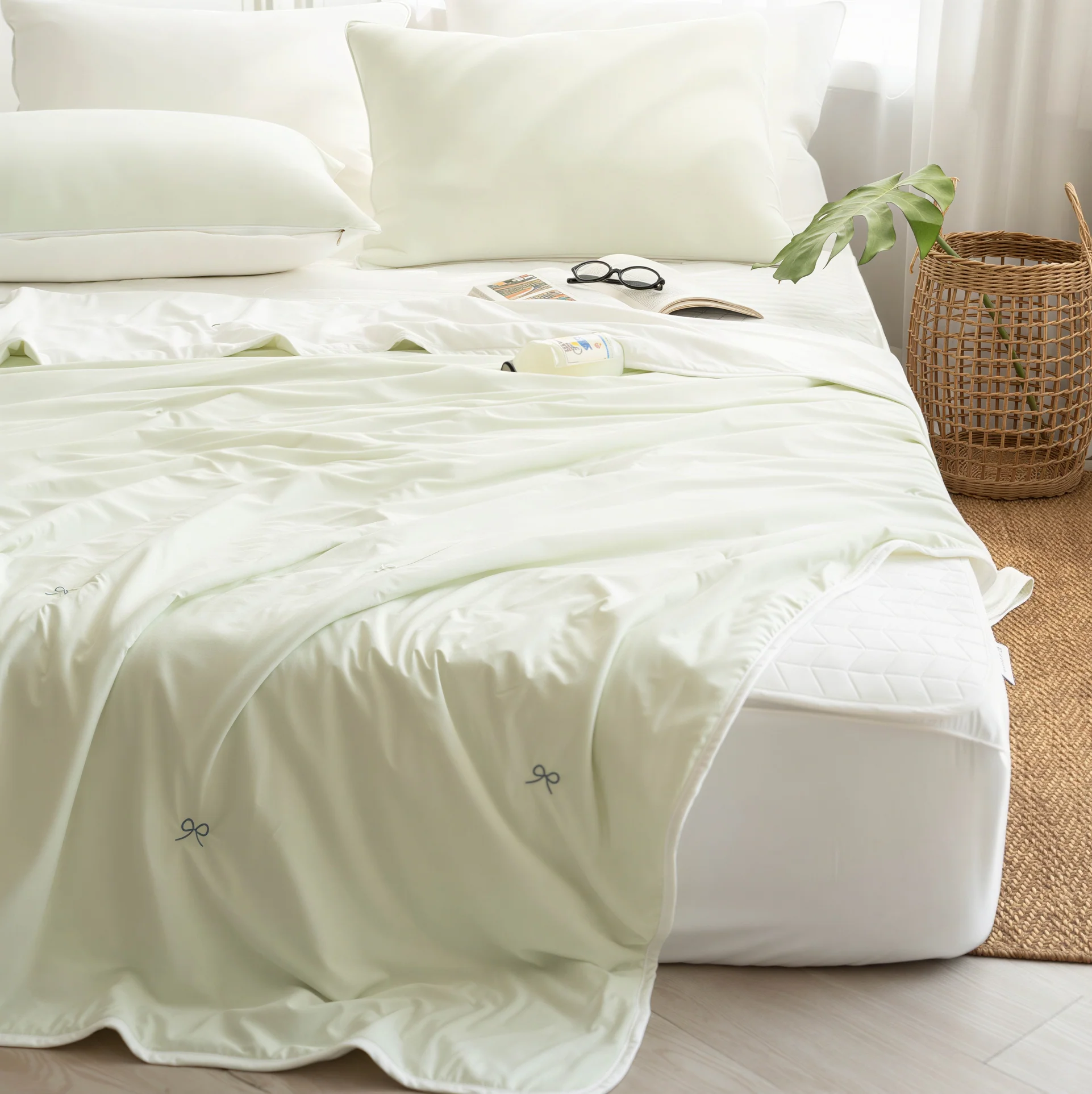 Cool Summer Cooling Comforter - Image 12