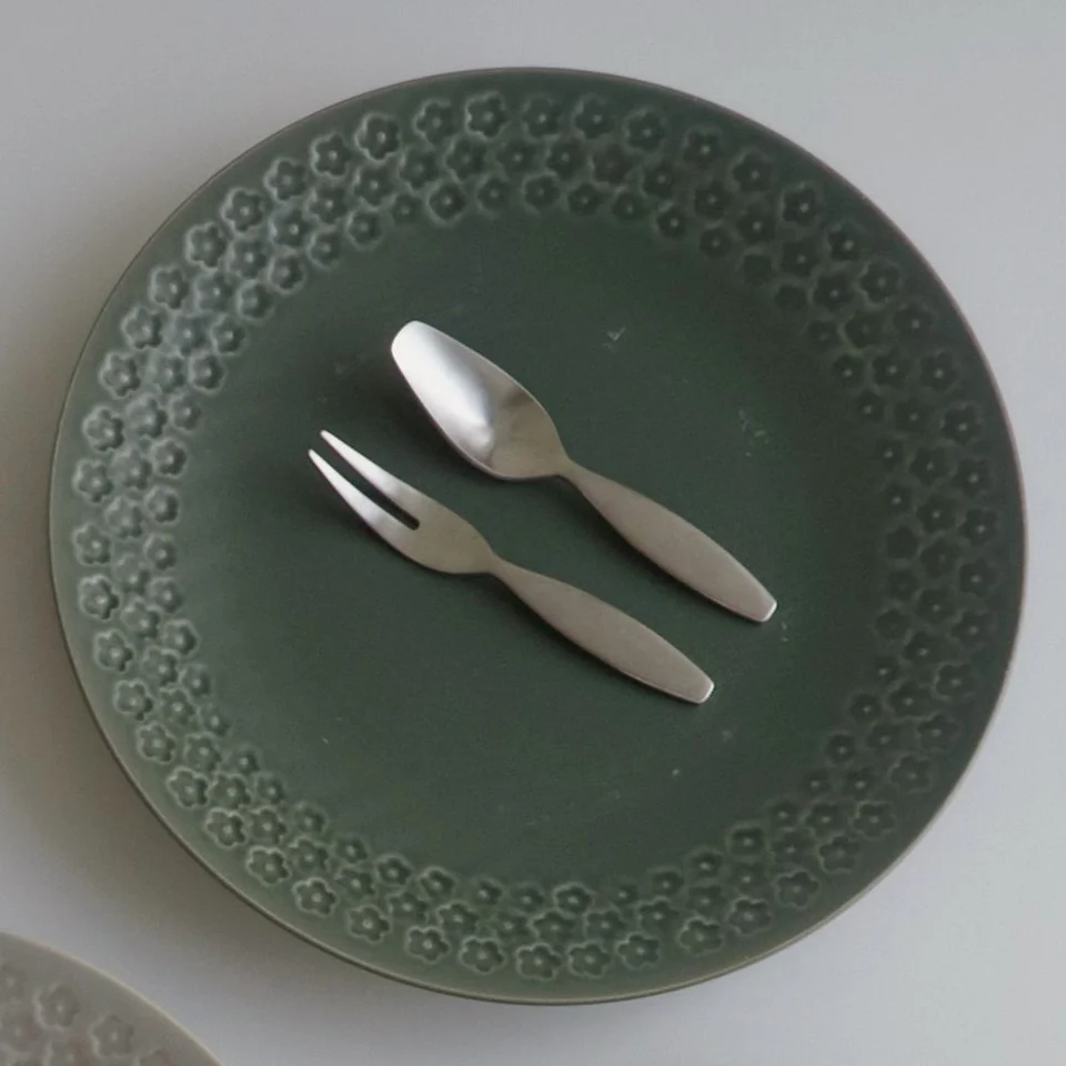 Daisy Rim Ceramic Plate - Image 3
