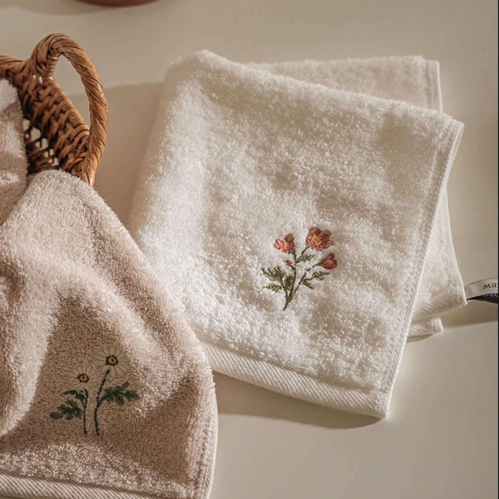 Daisy Embroidered Kitchen Towel Set (2-Pack) - Image 5