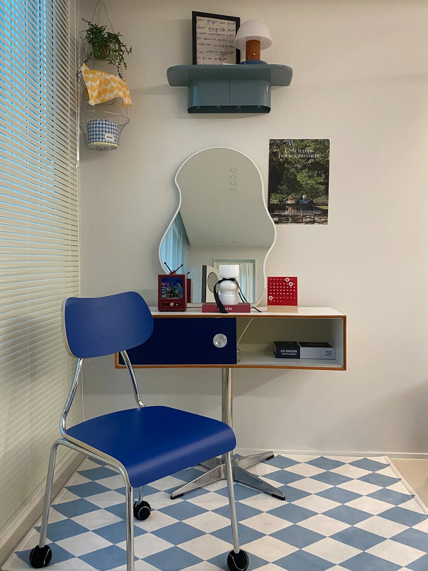 Flow Line Dining Chair - Image 4