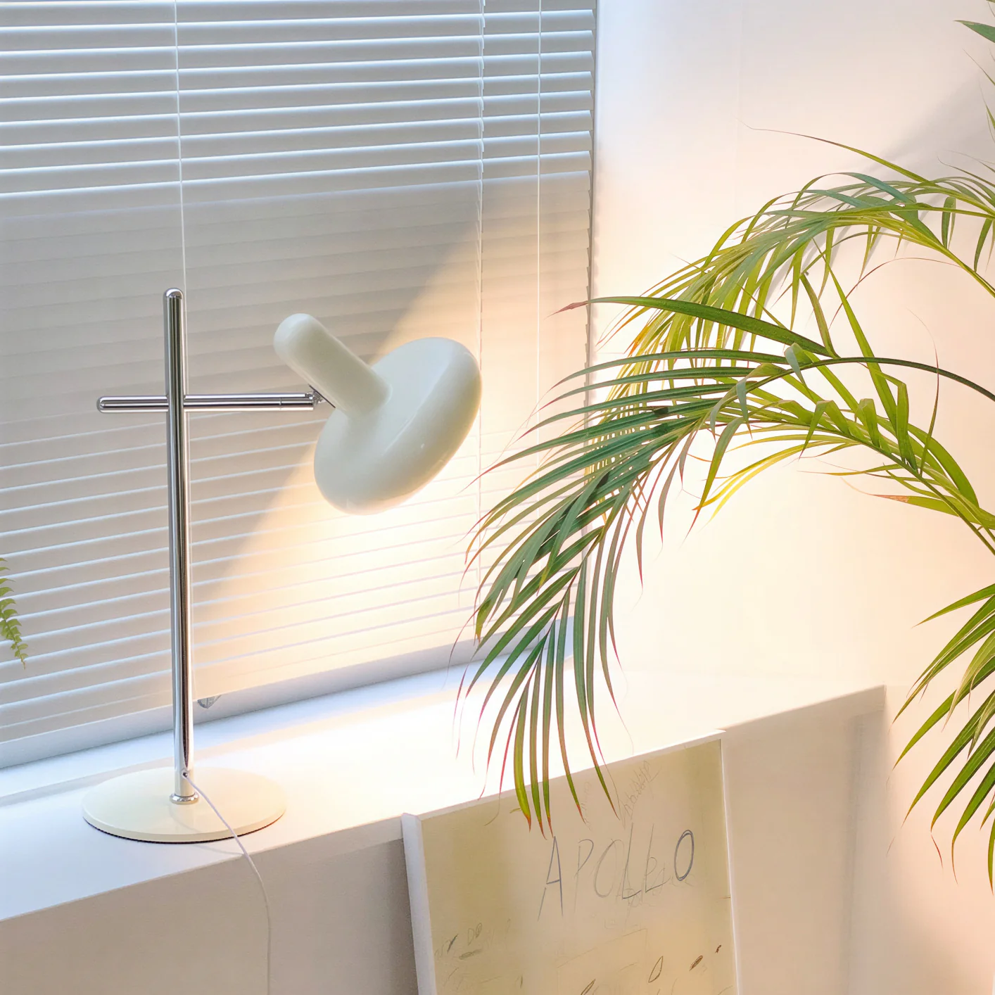 Glow Table Lamp - Image 5