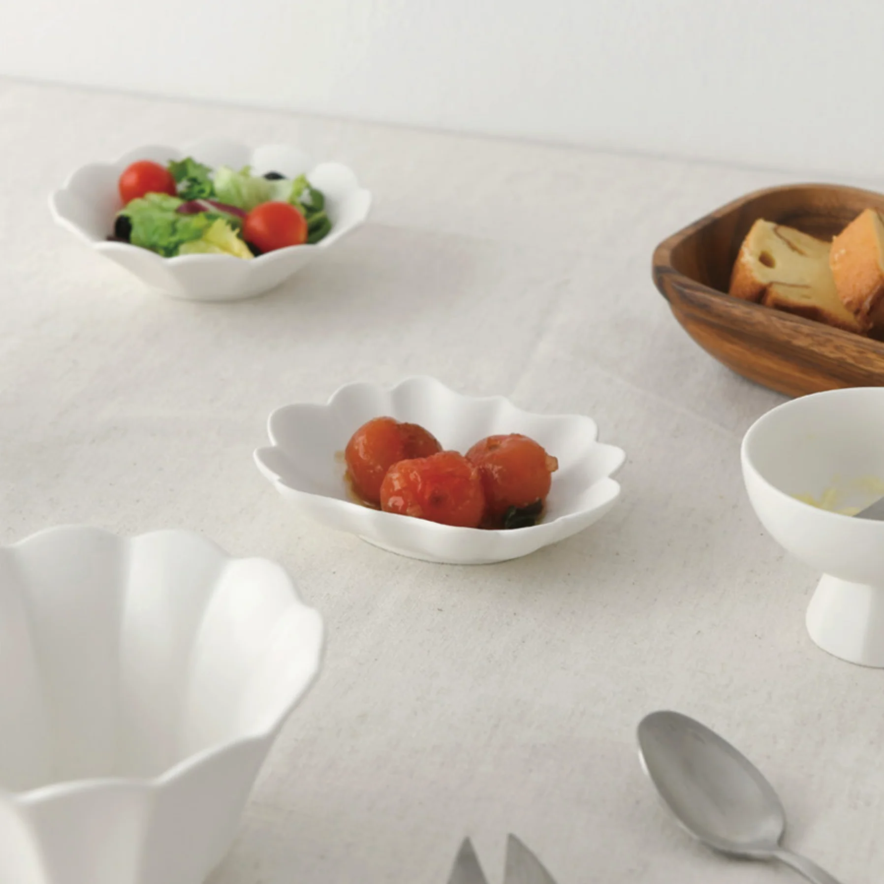 Moi Ceramic Dinnerware Set (5-Piece) - Image 3