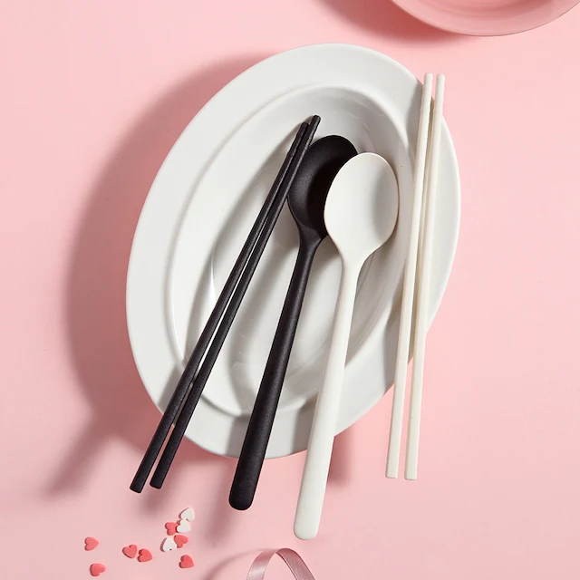 Piyuco Mono Silicone Spoon & Chopstick Set - Image 3