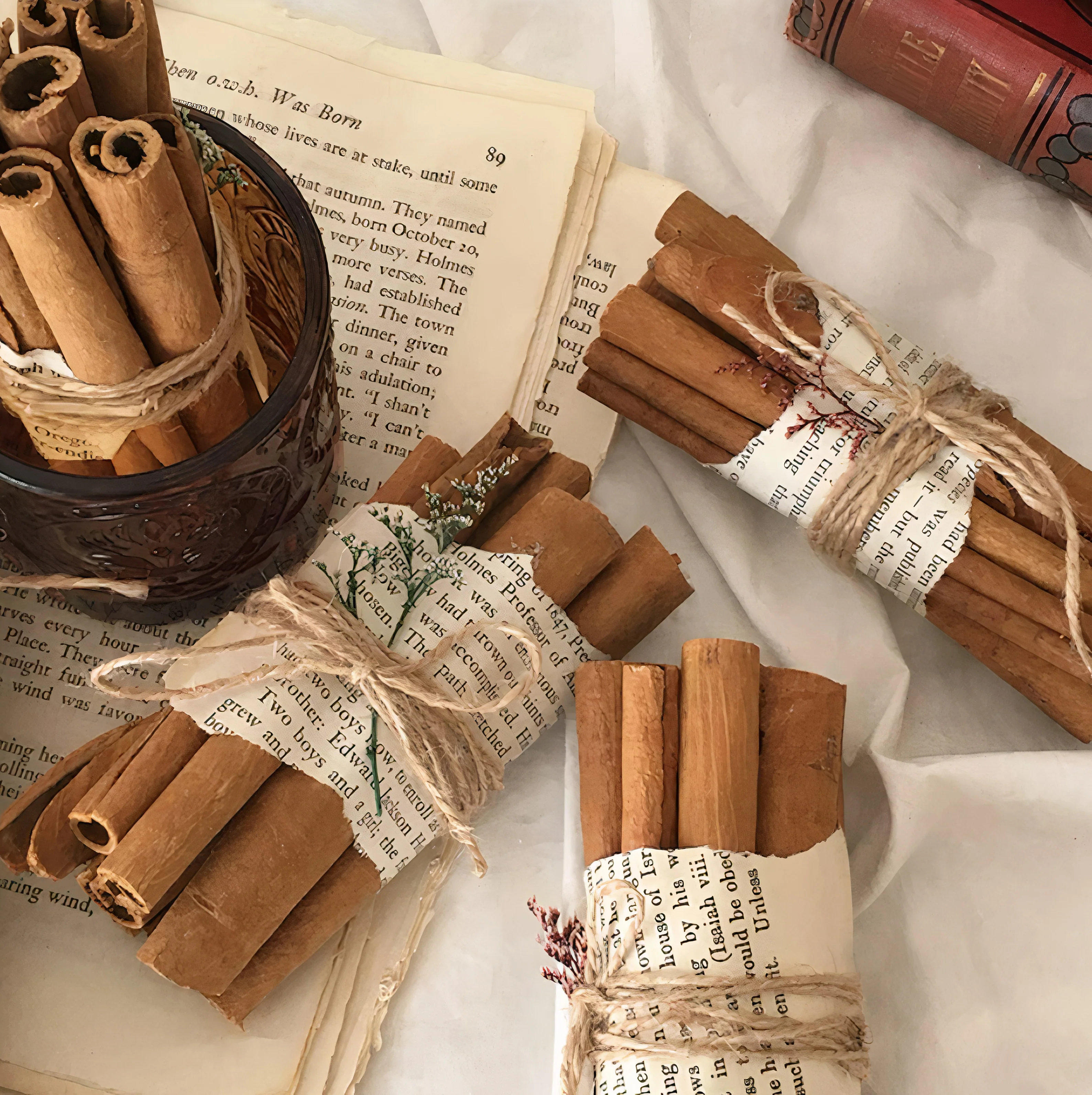 Scented Cinnamon Candle & Decor Set - Image 5