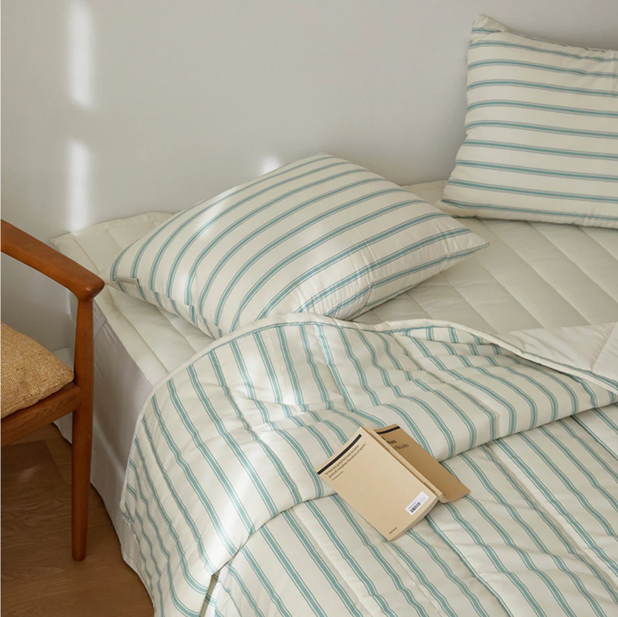 Slow Lines Fitted Pad Bedding Set - Image 5