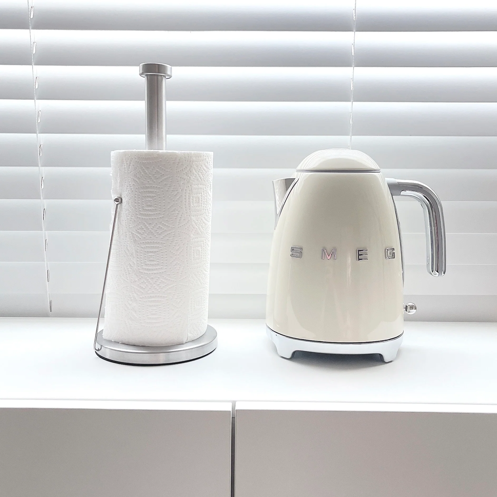 Stainless Steel Paper Towel Stand - Image 3