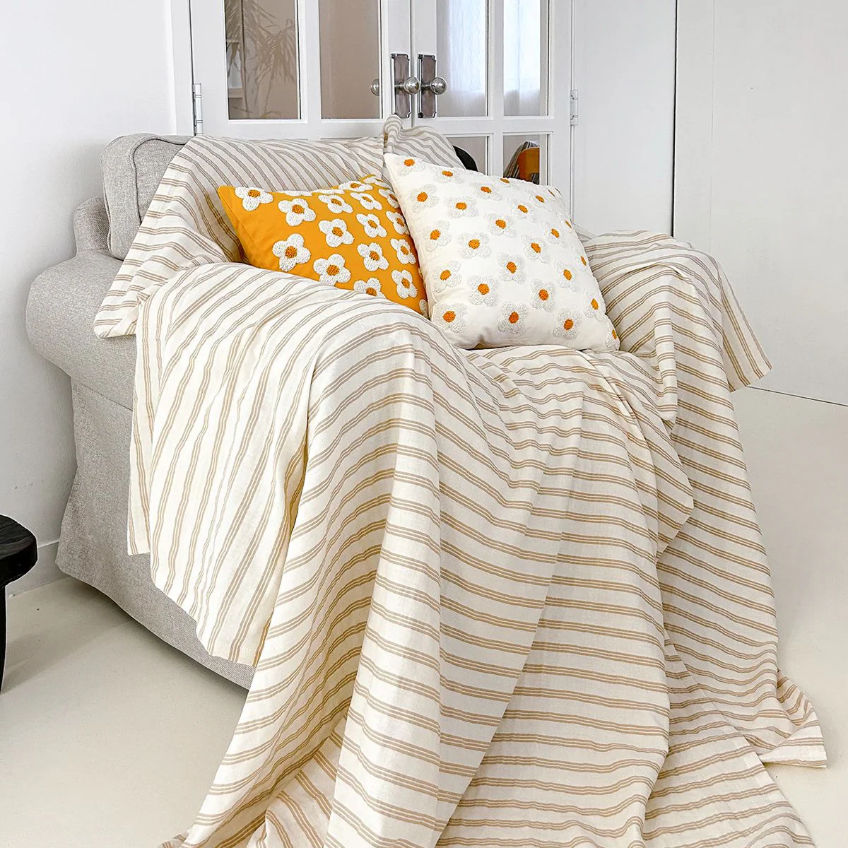 Striped Double-Layer Gauze Blanket - Image 7