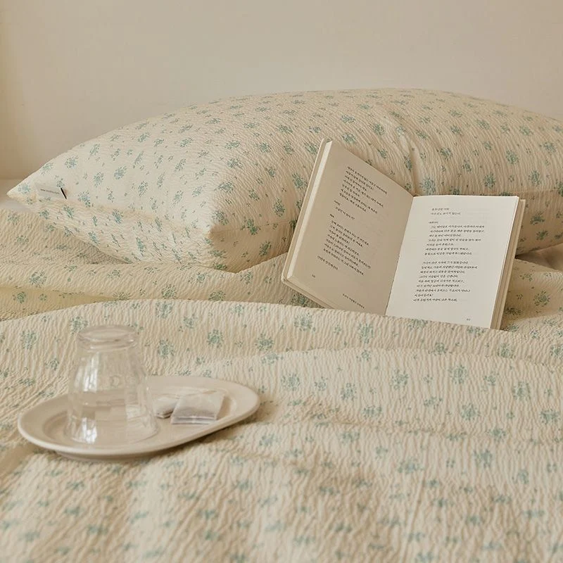 Summer Romance Seersucker Light Blanket + Pillowcase Set - Image 4