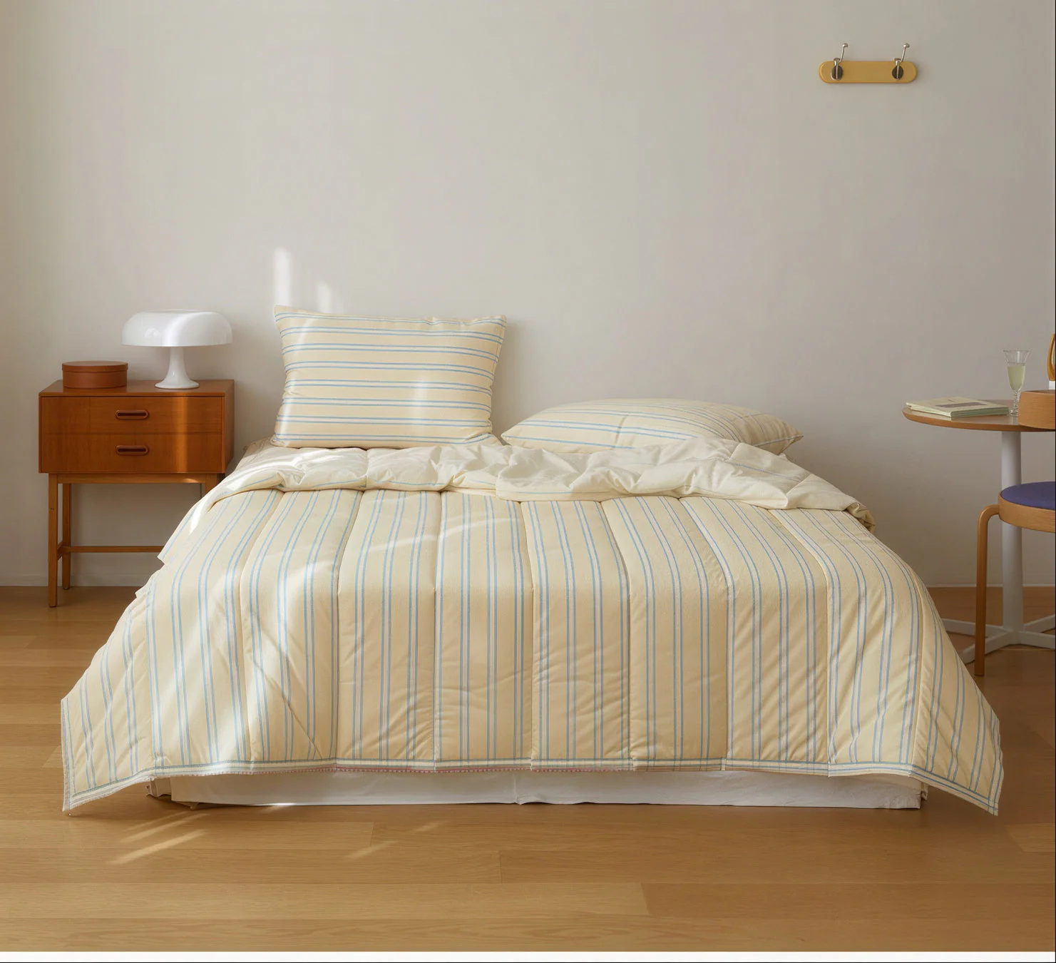 Vintage Mansion Cotton Comforter & Pillow Set - Image 3